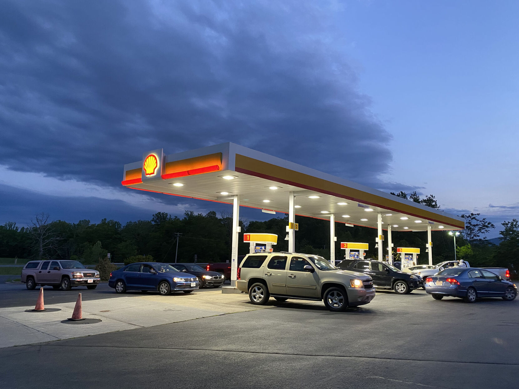 gas line 211 Quicke Mart